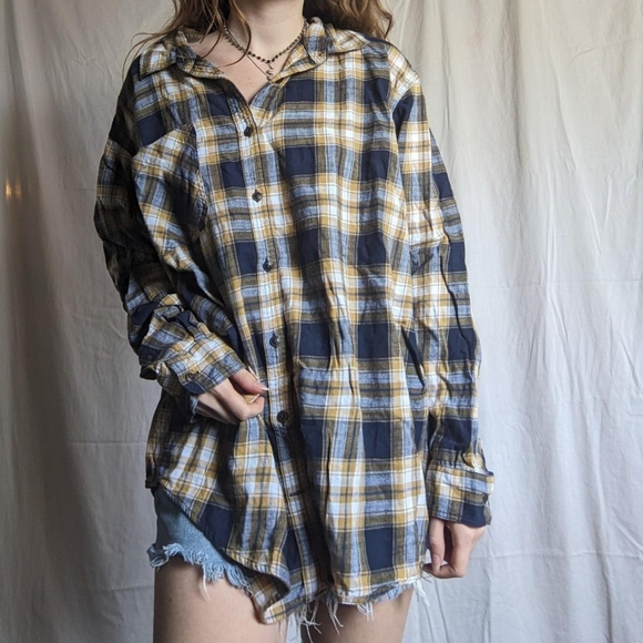Vintage Plaid Mountain Ridge Flannel - Picture 2 of 4